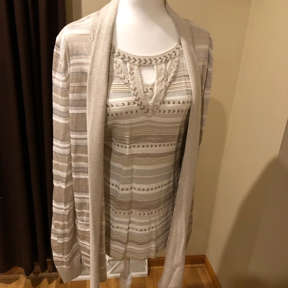 White House black market top & matching cardigan
